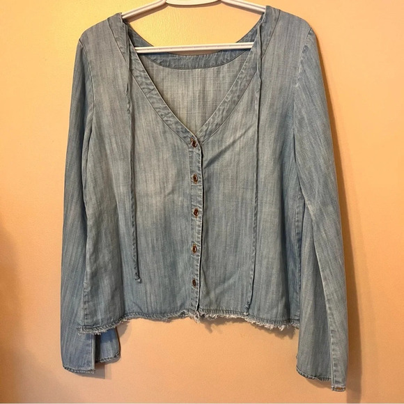 CLOTH &  STONE ANTHROPOLOGIE Chambray Top - Picture 4 of 7
